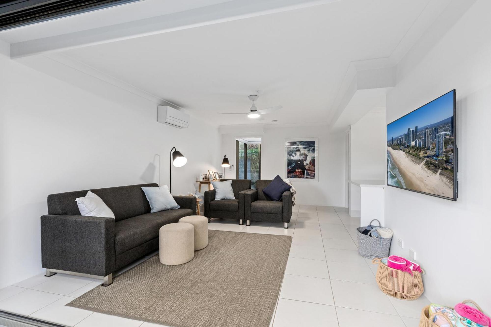 One Bedroom Courtyard Standard